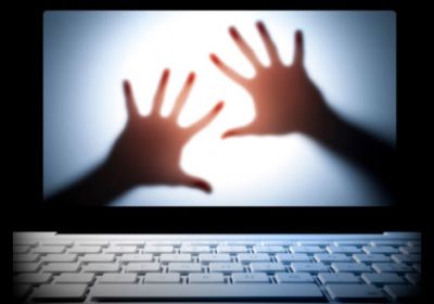 NON SEMPRE L’ADESCAMENTO MINORI SUL WEB È “ADESCAMENTO” CONDANNABILE PENALMENTE. ECCO PERCHÉ...